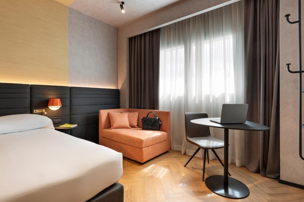 Novotel Caserta Sud Exteriör bild