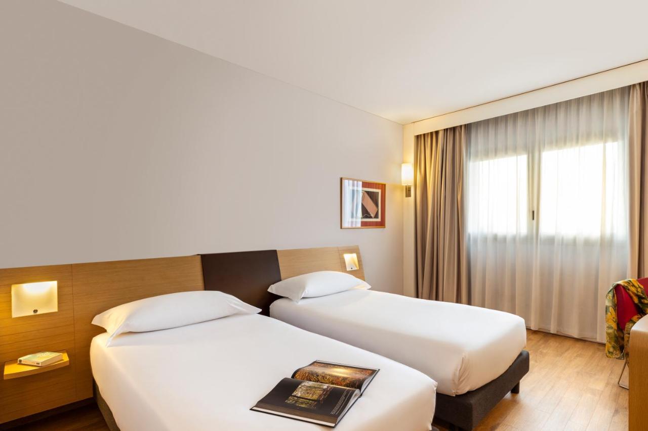 Novotel Caserta Sud Exteriör bild