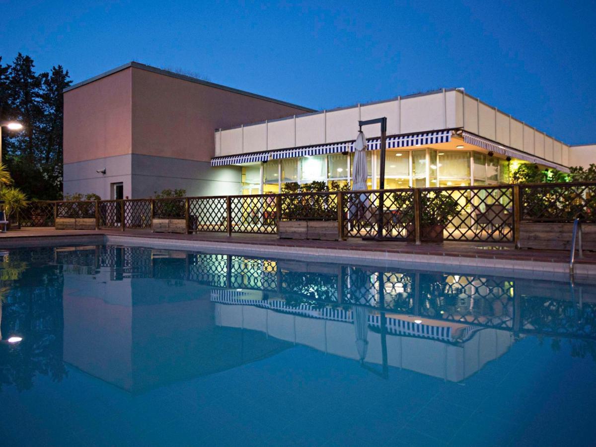Novotel Caserta Sud Exteriör bild