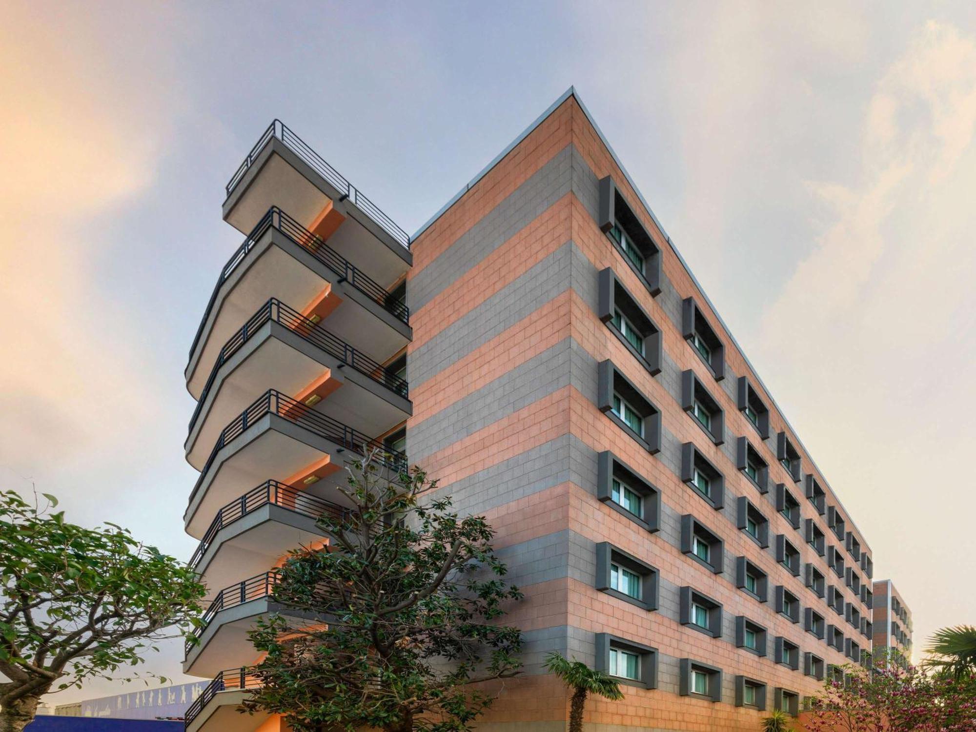 Novotel Caserta Sud Exteriör bild