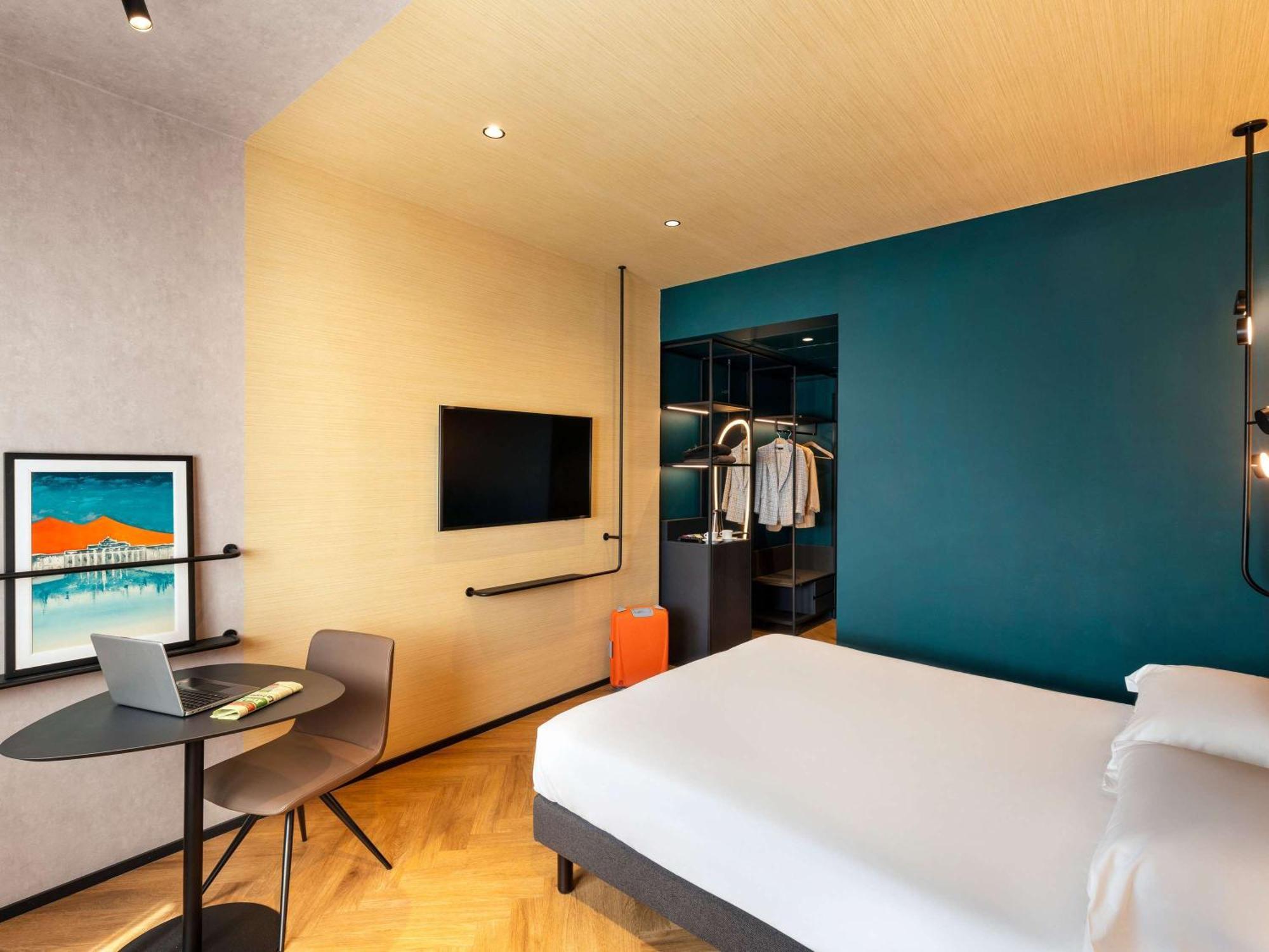 Novotel Caserta Sud Exteriör bild