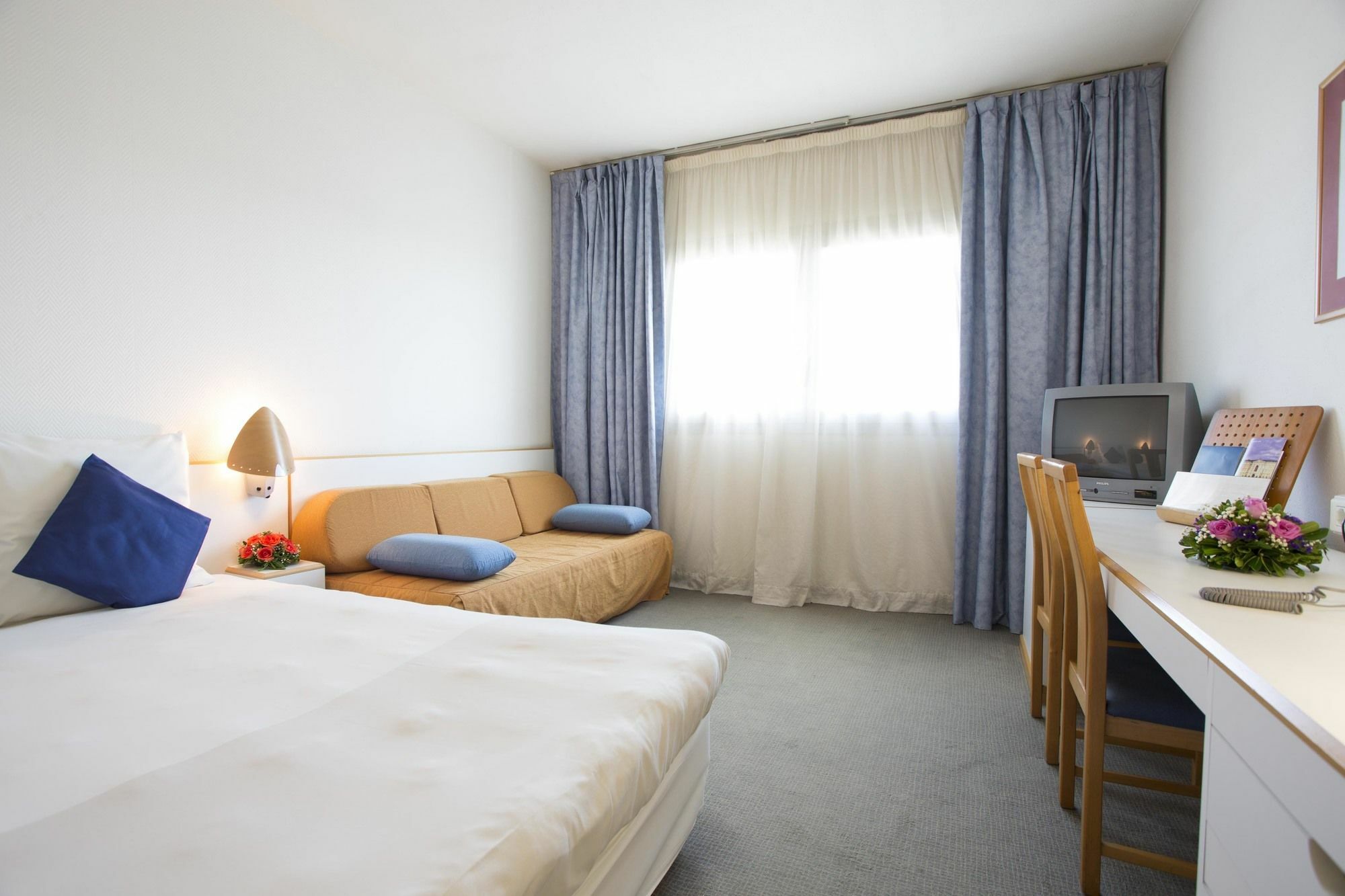 Novotel Caserta Sud Exteriör bild